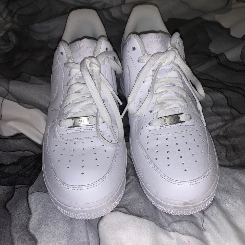 white nike air forces brand new never worn